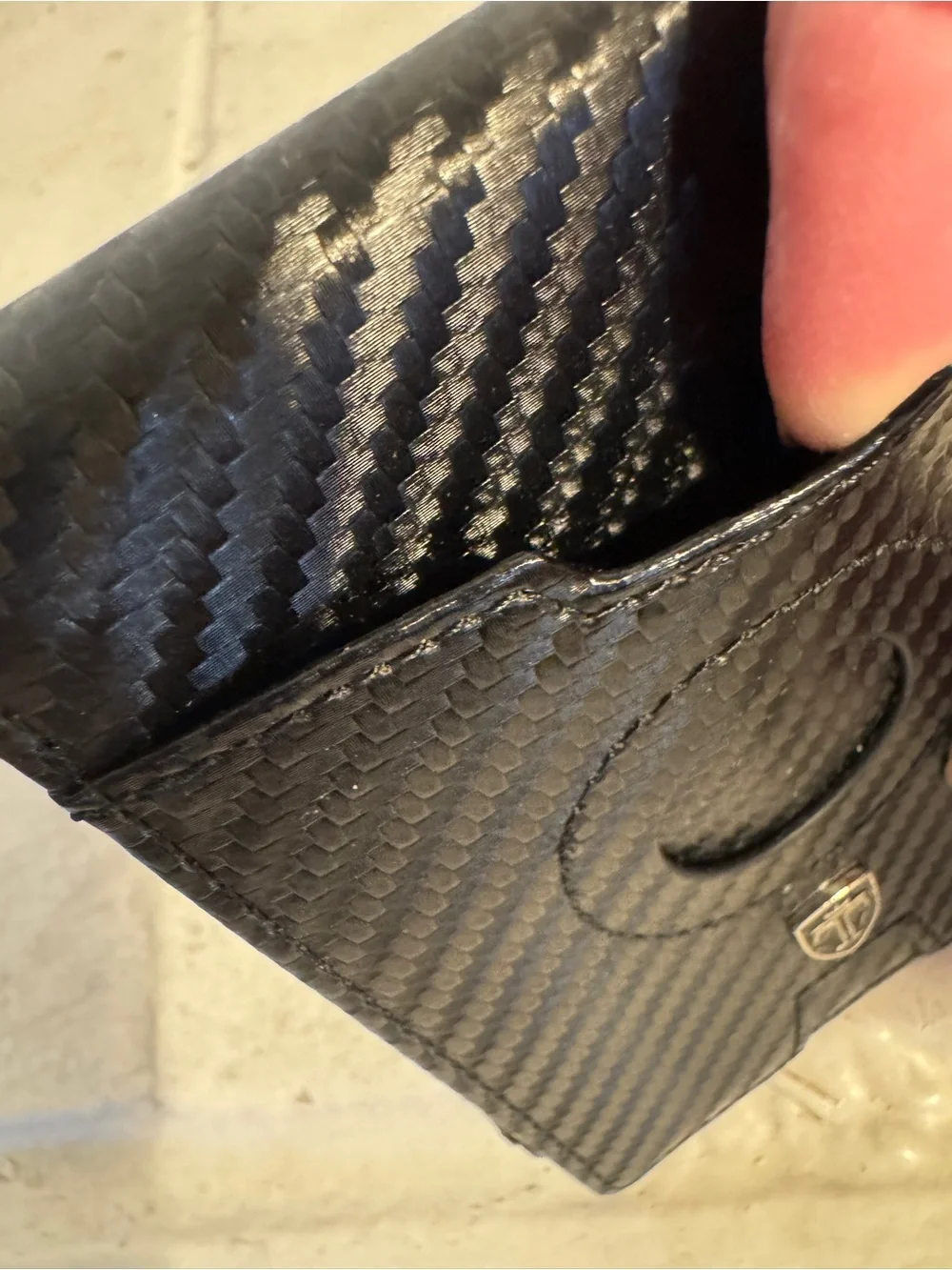 TRAVANDO Black Carbon Fiber Slim Bifold Wallet Money Clip RFID